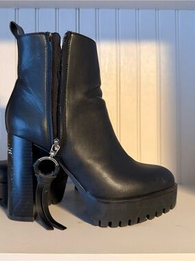 ZARA Black Leather Chunky Platform Heeled Combat Boots - Size 7